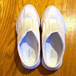 Ryka Ivory/Cream & White Round Toe SlipOn Comfort Walk Nitracel Mule Sneakers-7W thumbnail 3