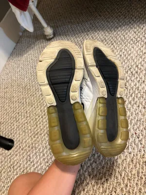 Nike Air Max 270 thumbnail 2
