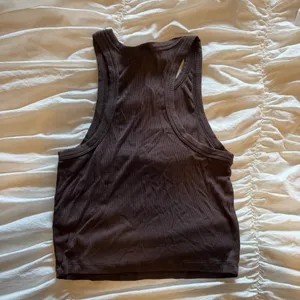 Aritzia Tank Top thumbnail 2