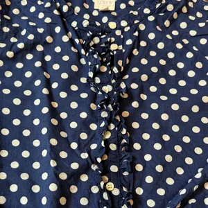 J. Crew Blue Polka Dot Blouse with Ruffle Detail Size Small C2-010 thumbnail 3