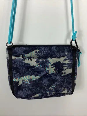 Lululemon Patch Logo Crossbody thumbnail 7