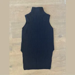 everlane navy blue sleeveless ribbed turtleneck sleeveless sweater thumbnail 3