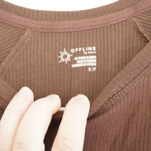OFFLINE‎ by Aerie Brown Ribbed Long Sleeve Thumbhole Top Small Raglan Crew Neck thumbnail 6