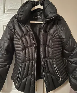 Guess Puffer Jacket thumbnail 1