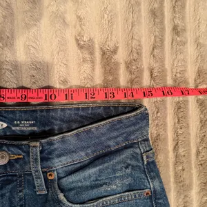 Old Navy OG Straight High Rise Distressed Jeans‎ Blue Size 6 thumbnail 5