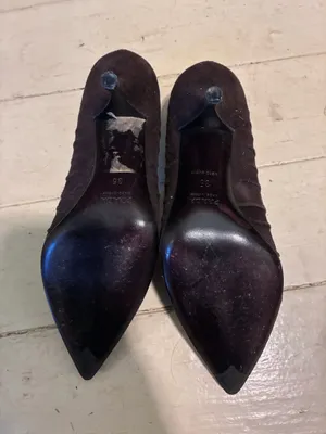 Prada Pre-Owned Pleated Brown Suede Pointed-Toe Pumps thumbnail 4