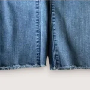 Levis Mid-Rise Skinny Blue Jeans Distressed with Fringed Cuffs Size 29 thumbnail 13