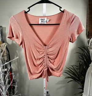 X312. Princess Polly Pink Ruched V-Neck Crop Top -size 4 thumbnail 1
