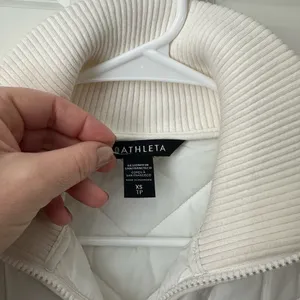 Athleta Mendocino Coat Zipper Front Belted Magnolia White Puffer Women’s Size XS thumbnail 6