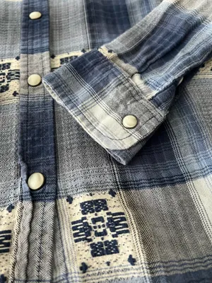 American Eagle Blue And White Boyfriend Fit Flannel With Crochet Detail thumbnail 4
