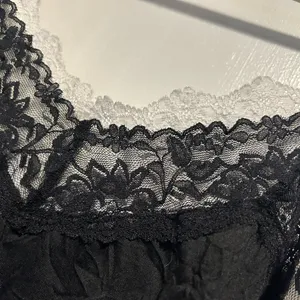 Rue 21 NWOT Black/White/Lace Adjustable Camisole (XL) thumbnail 3