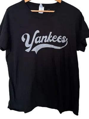 💥 NY Yankees 100% Cotton Graphic Tee Crewneck Short Sleeve thumbnail 1