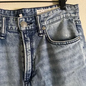 Rag & Bone Logan Mid Rise Wide Leg Featherlight Denim Jeans Venice Wash Size 26 thumbnail 2