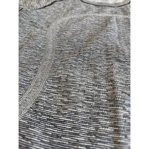Lululemon Swiftly Tech Short Sleeve Crew Gray Speckled Black White Size 8 thumbnail 7
