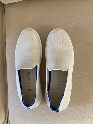Rothy's Men's Slip-On Knit Sneakers in Beige with Navy Heel Detail thumbnail 3