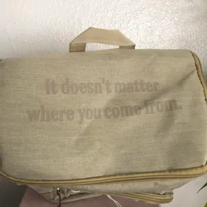Modelo 40-Can Backpack Cooler Insulated Beige NEW no tags. Measurement in pics thumbnail 4