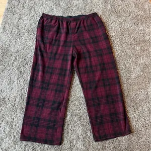 NWOT SKIMS Unisex Fleece Flannel Sleep pants Medium in Wine Plaid 4x thumbnail 4