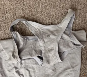 Lululemon Tank Swiftly Tech thumbnail 1