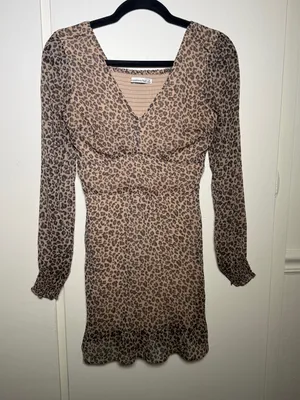 Abercrombie & Fitch Leopard Print V-Neck Long Sleeve Midi Dress - Brown XS thumbnail 1