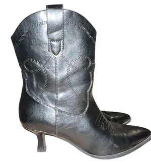Universal Threads Black faux Leather calf length cowgirl Boots. thumbnail 5