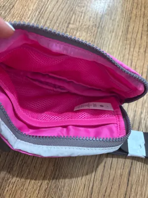 Sonic Pink Lululemon Everywhere Belt Bag thumbnail 3