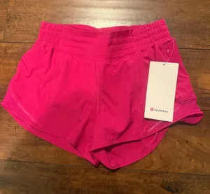 Lululemon Shorts Hotty Hot 2.5" Low-Rise thumbnail 1