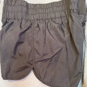 Nice breezy, warm-up style running shorts Women' Gray High-Waisted Shorts thumbnail 11