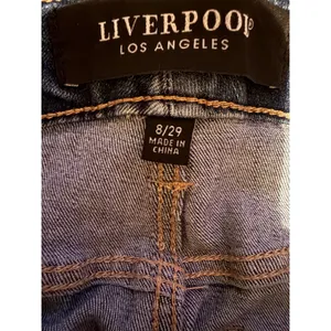 Liverpool LA Crop Flare Jeans‎ Womens 8/29 Blue Raw Hem Distressed Stretch Denim thumbnail 4