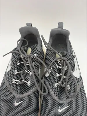 Nike Presto Fly Woman’s 8.5 Gray Mesh Athletic Sneakers Size 8.5 Casual Workout thumbnail 4
