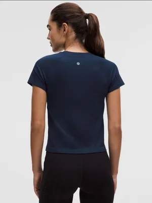 Lululemon Swiftly Tech Short Sleeve Shirt 2.0 Waist Length size 0 diamond drop thumbnail 2