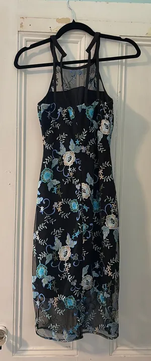 Guess Dress black and floral thumbnail 2