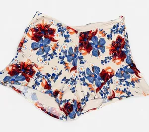 Free People Cream Floral Hotpants / Shorts with Flowy Ruffle Hem; Size 0 thumbnail 1