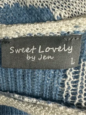 Sweet Lovely by Jen Blue & White Floral Sweater Size Large thumbnail 3