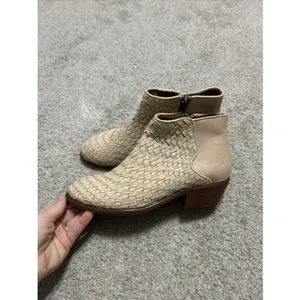 Frye Womens Carson Woven Boot Woven Size 6.5 Cream‎ thumbnail 3