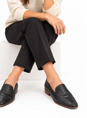 Madewell Black Leather Almond Toe Loafers Size 6.5 Preppy Office thumbnail 1
