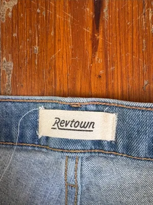 Revtown High-Rise Straight Women's Jeans Light Blue Wash Size 30 thumbnail 2