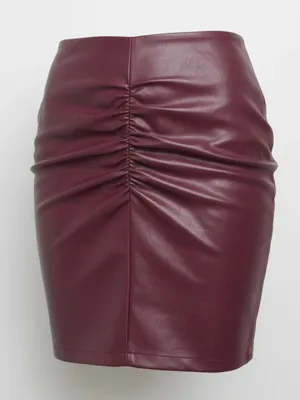 WDIRARA Women’s Faux Leather Ruched Mini Skirt Burgundy Size L thumbnail 2