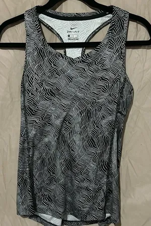 Nike tank top thumbnail 1