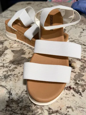 CUSHIONAIRE Women's Naomi Cork Wedge Sandal Strappy White Size 7M thumbnail 1