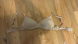 SKIMS Bra thumbnail 3