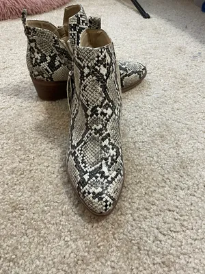 snakeskin ankle boots Size 6 thumbnail 2