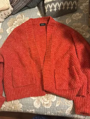 Sweater thumbnail 1