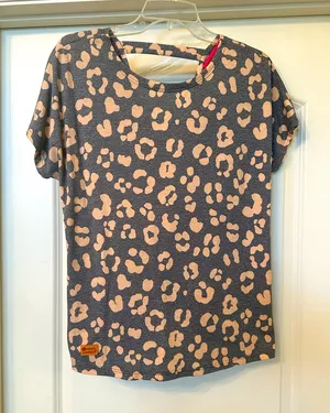 Simply Southern - Absolutely Adorable Cheetah Print Top with Twist Back! thumbnail 1