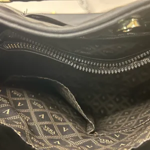 Bag Stylish Black Quilted Shoulder Bag with Chain Straps VERA New York Preowned thumbnail 9