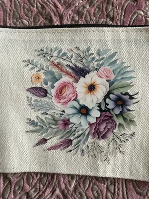 & Other Stories Makeup & Accessories Small Canvas Zipper Bag Size 5.1 by 8.3 inches NWT thumbnail 2