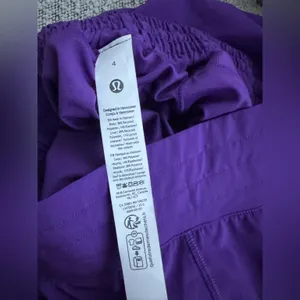 NWT LULULEMON - Hotty Hot HR Lined Short 2.5" - $68 - Size 4 thumbnail 10