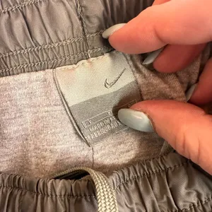 Nike Women's Nylon Fleece Lined Sweatpants Size Large thumbnail 7