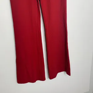 Athleta Salutation Stash Pocket Rib Flare Meg Red Pants Womens Medium thumbnail 4