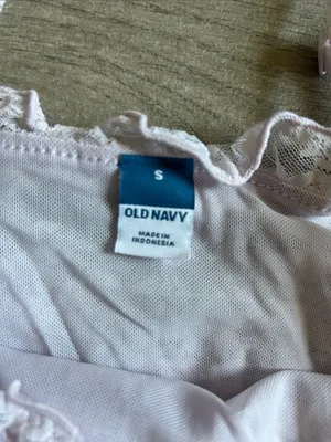 Old Navy Delicate Lace Camisole in Pale lavender thumbnail 2