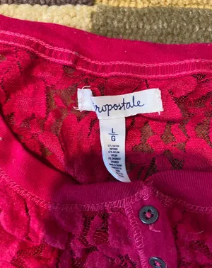 Aeropostale Vintage y2k 90’s style Lace Floral Henley Button Top Dark Pink Large thumbnail 6